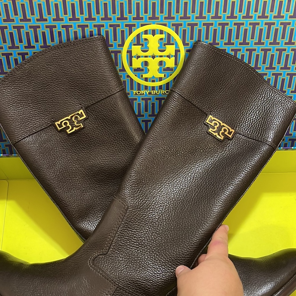 TORY Burch Joana riding boot NWT size 7.5 coconut color - Picture 6 of 11